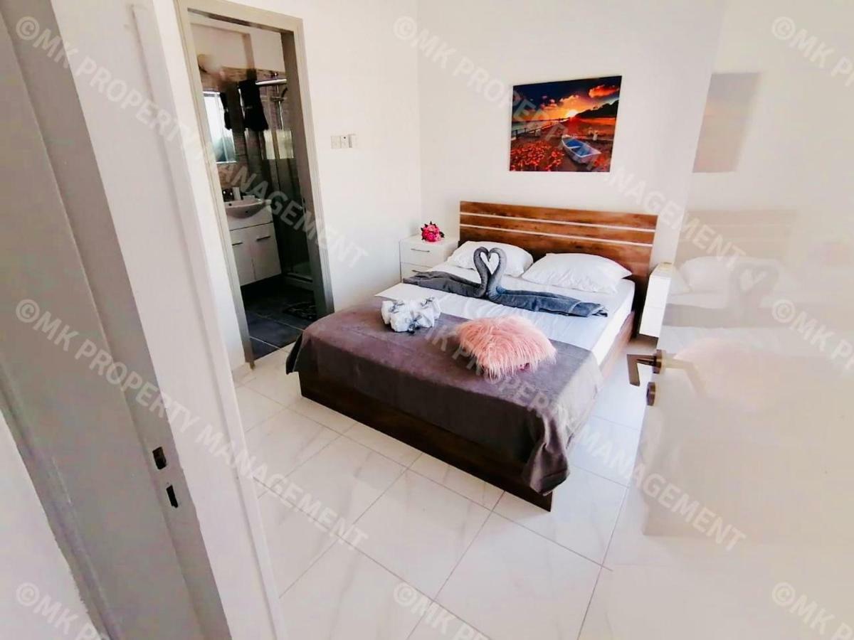 Lysia Sea-View Apartment Larnaca Extérieur photo