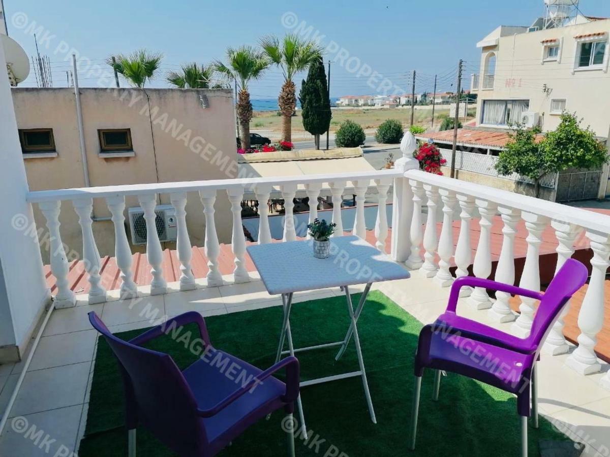 Lysia Sea-View Apartment Larnaca Extérieur photo