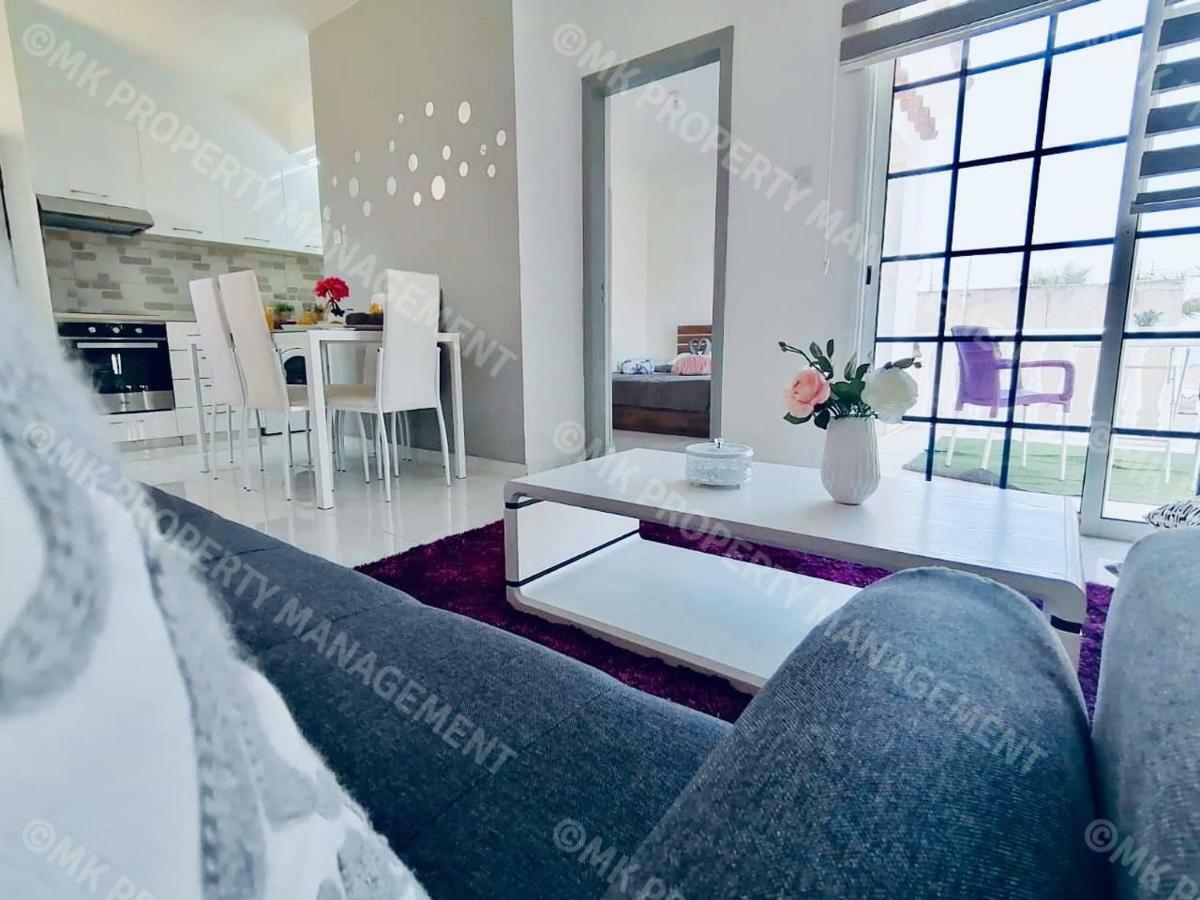 Lysia Sea-View Apartment Larnaca Extérieur photo